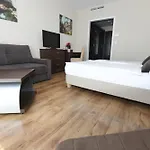 Hotel Ezuesthid 4*