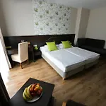 Ezuesthid Hotel Veszprem