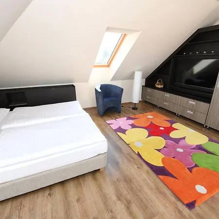 Ezuesthid Hotel