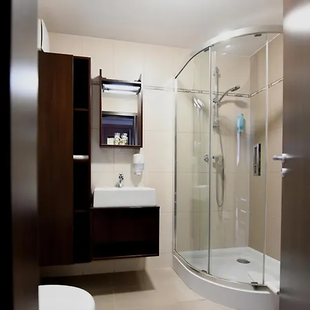 Ezüsthíd Hotel 4*