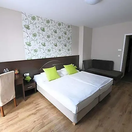Hotel Ezuesthid Veszprem