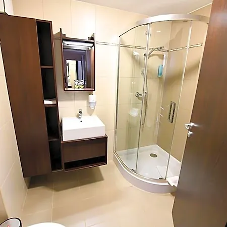 Ezuesthid Hotel 4*
