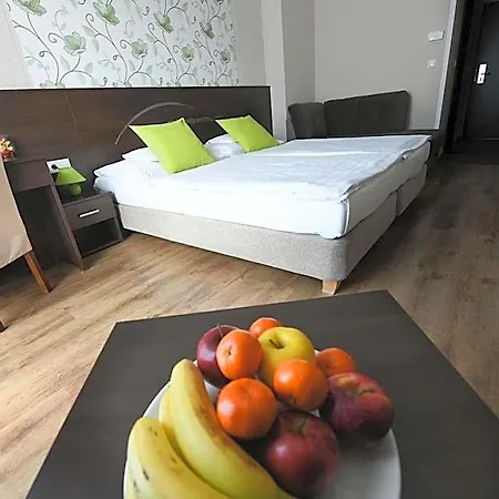 Hotel Ezuesthid Veszprem