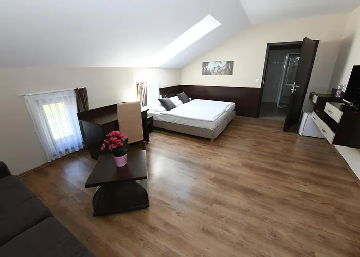 Ezuesthid 4* Veszprém