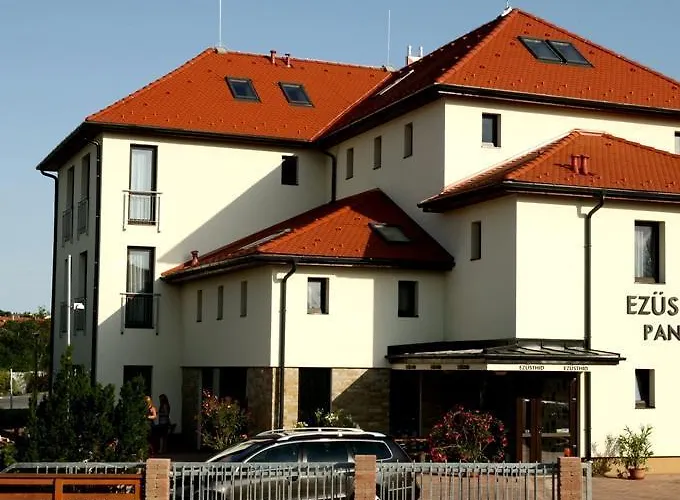Ezuesthid Hotel Veszprém